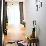 8ight Apartment Brasov